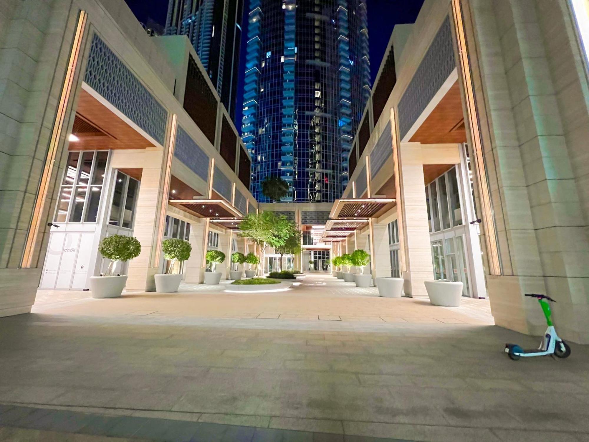 Downtown Luxury - Stunning Burj Khalifa & Sea View - 5 Minutes Walk To Dubai Mall Екстериор снимка
