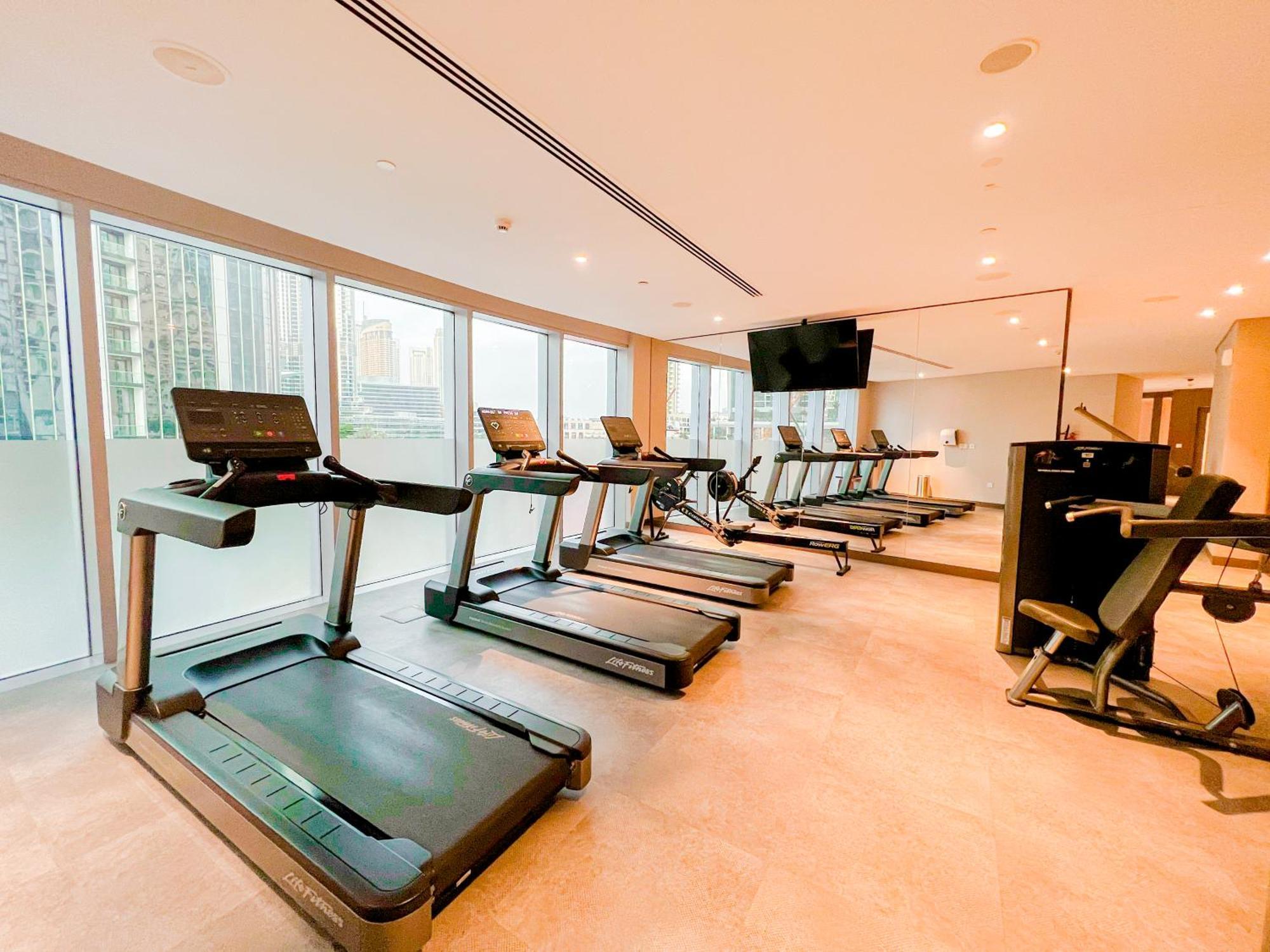 Downtown Luxury - Stunning Burj Khalifa & Sea View - 5 Minutes Walk To Dubai Mall Екстериор снимка