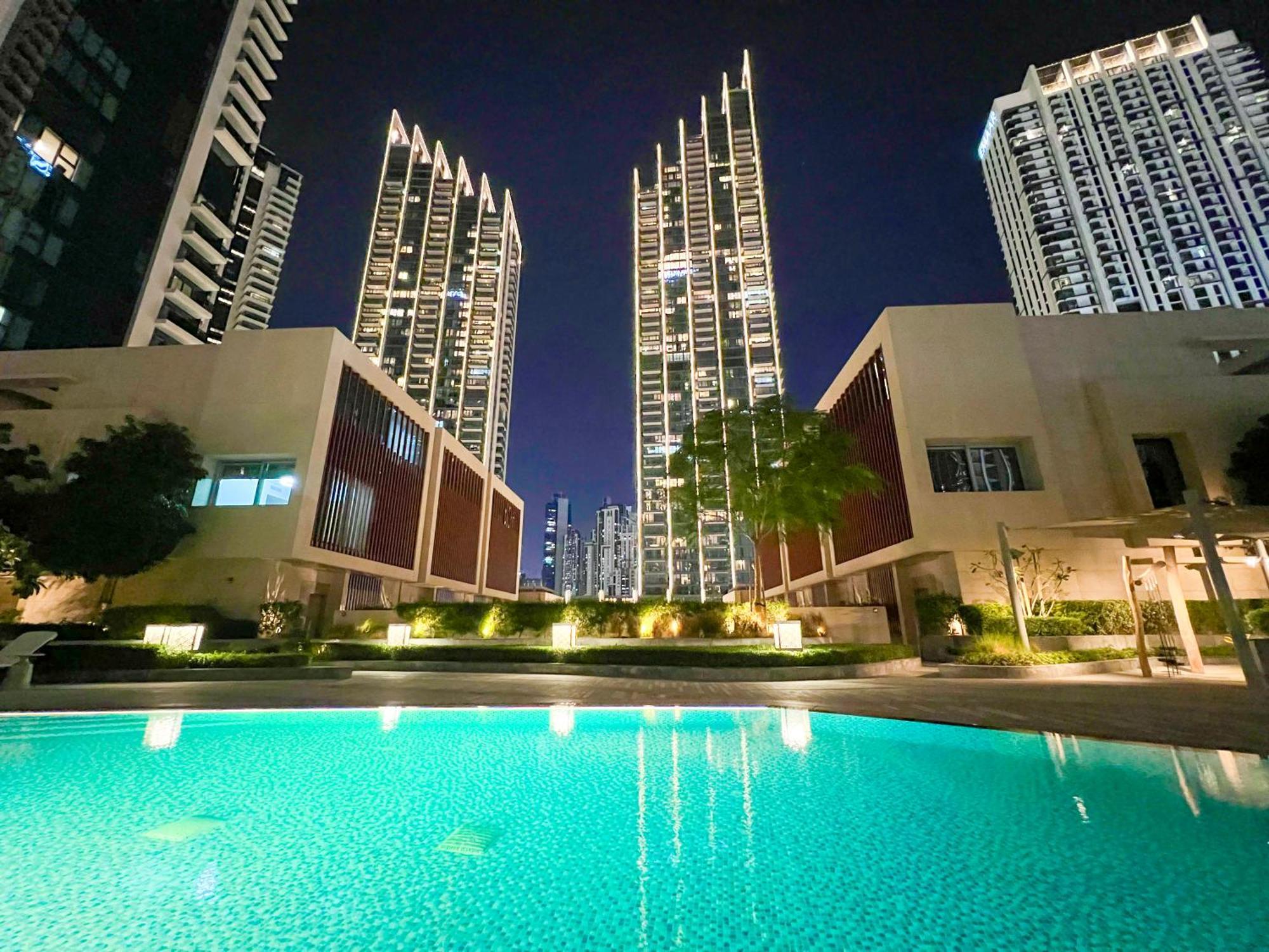 Downtown Luxury - Stunning Burj Khalifa & Sea View - 5 Minutes Walk To Dubai Mall Екстериор снимка