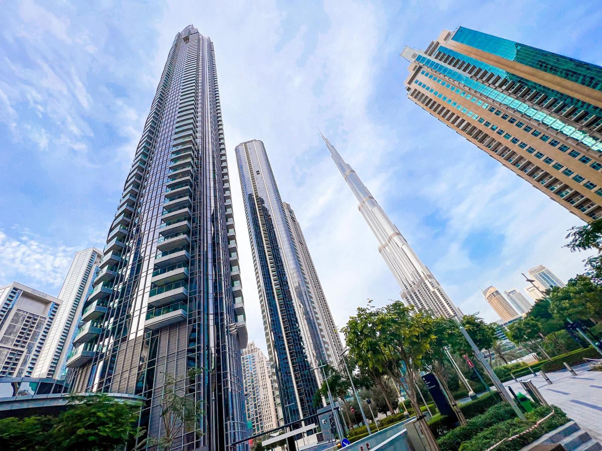 Downtown Luxury - Stunning Burj Khalifa & Sea View - 5 Minutes Walk To Dubai Mall Екстериор снимка
