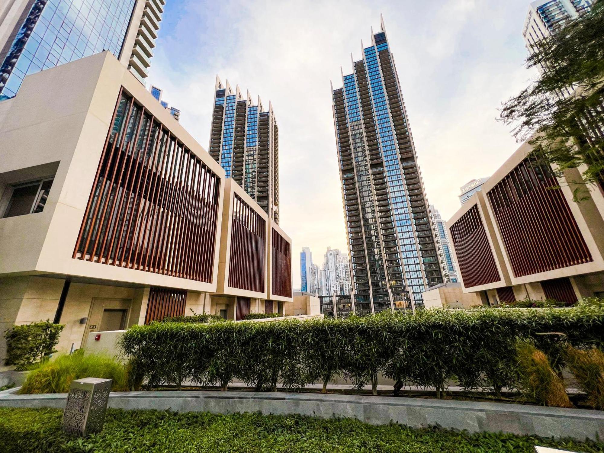 Downtown Luxury - Stunning Burj Khalifa & Sea View - 5 Minutes Walk To Dubai Mall Екстериор снимка