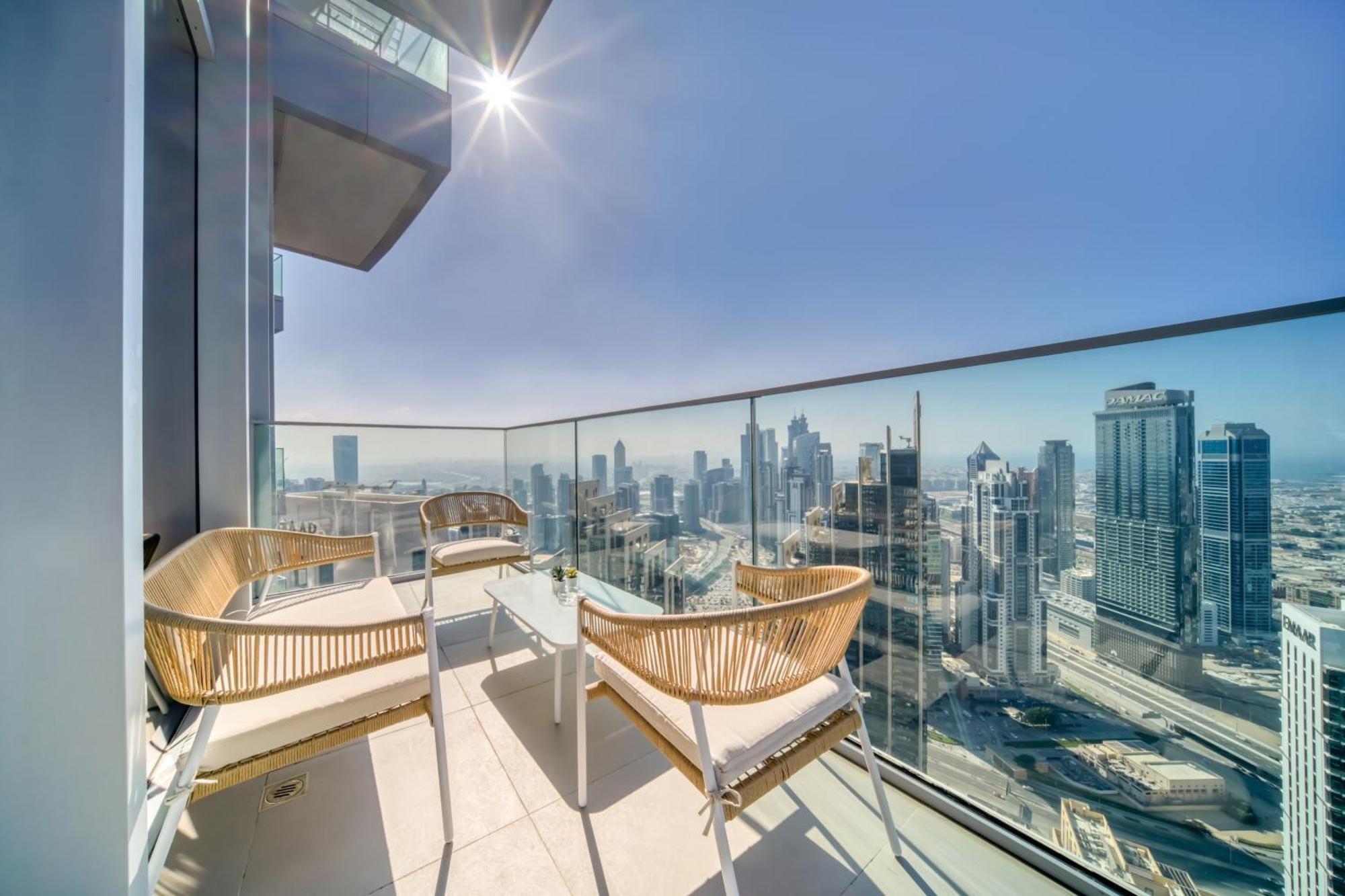 Downtown Luxury - Stunning Burj Khalifa & Sea View - 5 Minutes Walk To Dubai Mall Екстериор снимка