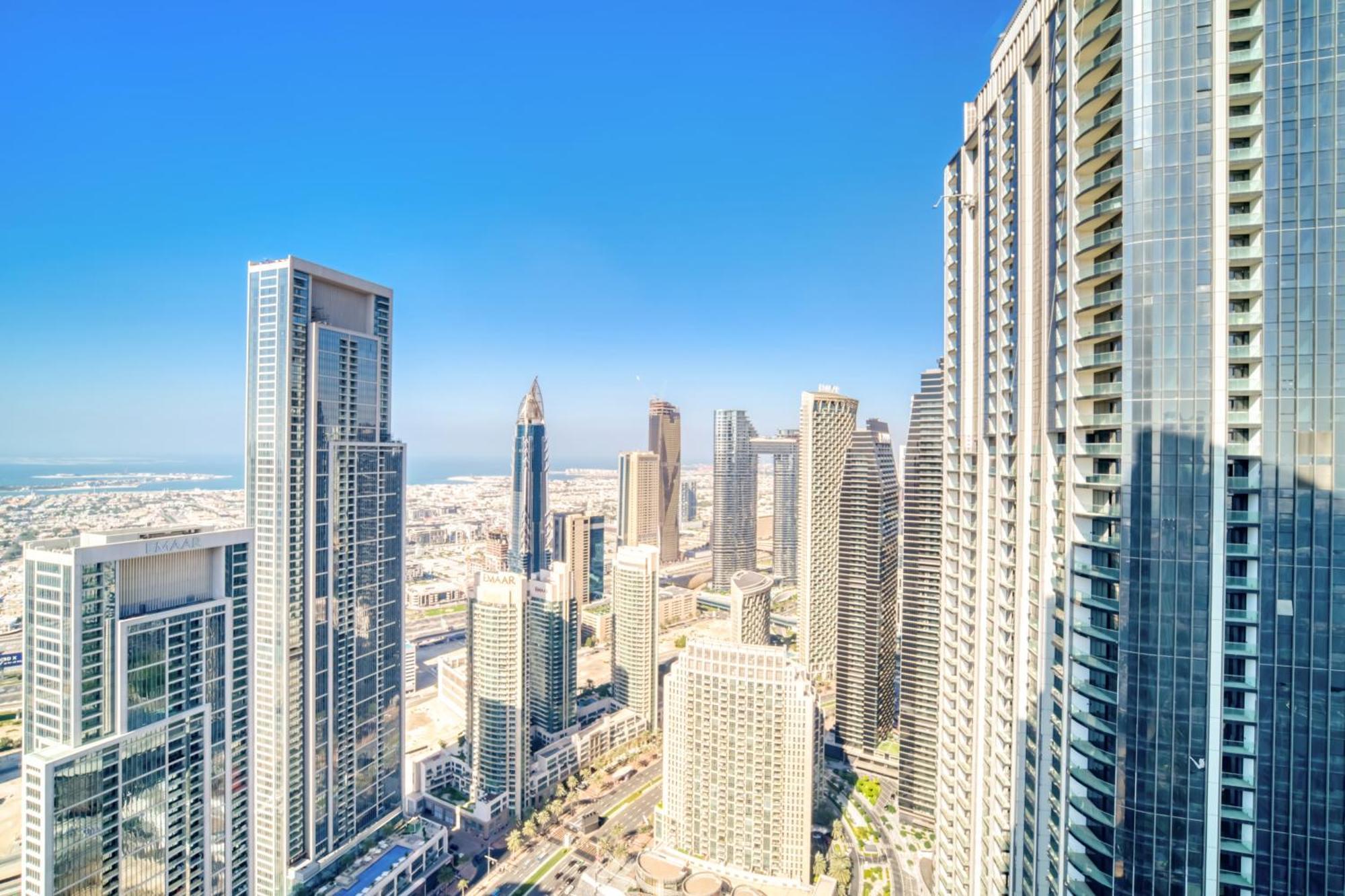 Downtown Luxury - Stunning Burj Khalifa & Sea View - 5 Minutes Walk To Dubai Mall Екстериор снимка