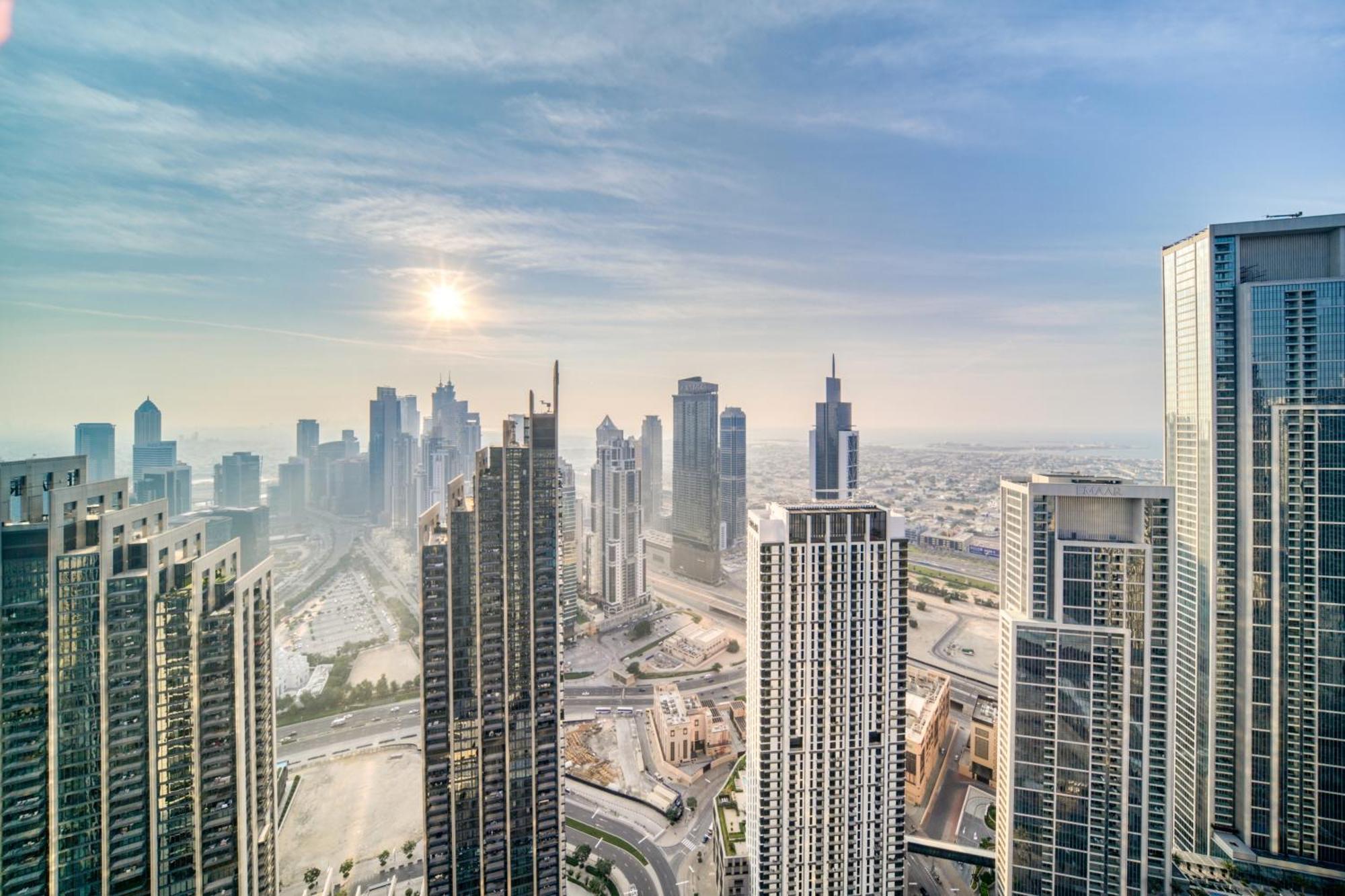 Downtown Luxury - Stunning Burj Khalifa & Sea View - 5 Minutes Walk To Dubai Mall Екстериор снимка