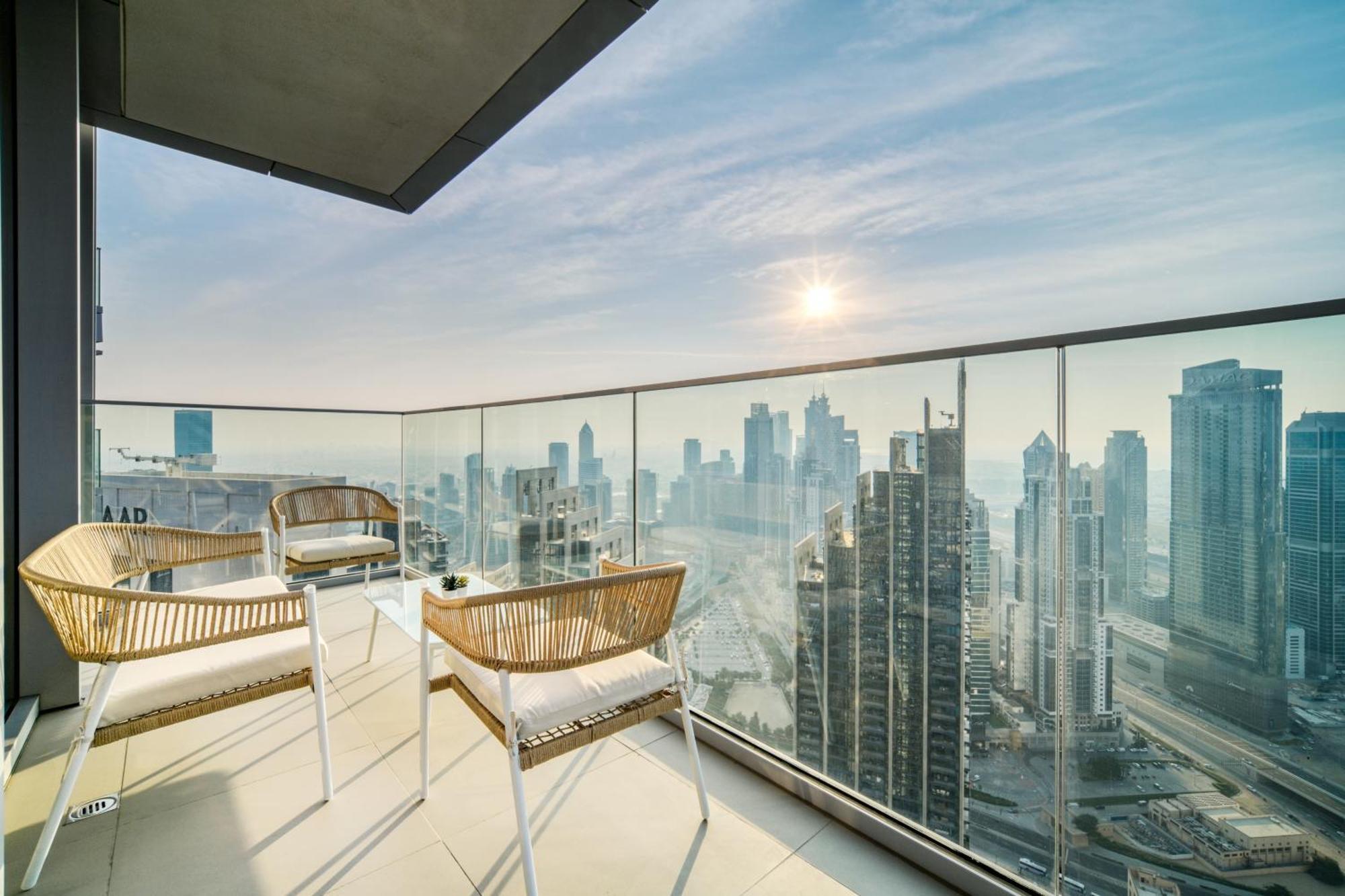 Downtown Luxury - Stunning Burj Khalifa & Sea View - 5 Minutes Walk To Dubai Mall Екстериор снимка